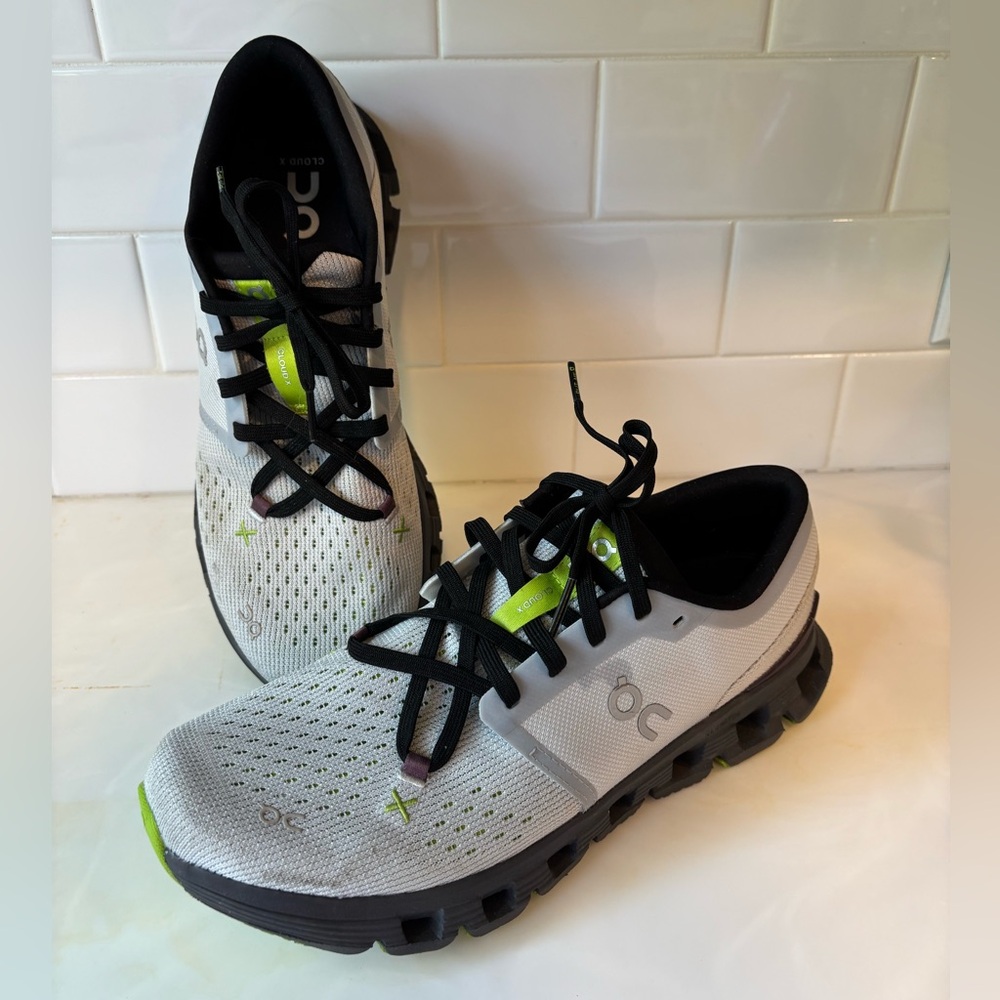 ON Running Shoes Men’s Cloud X 4